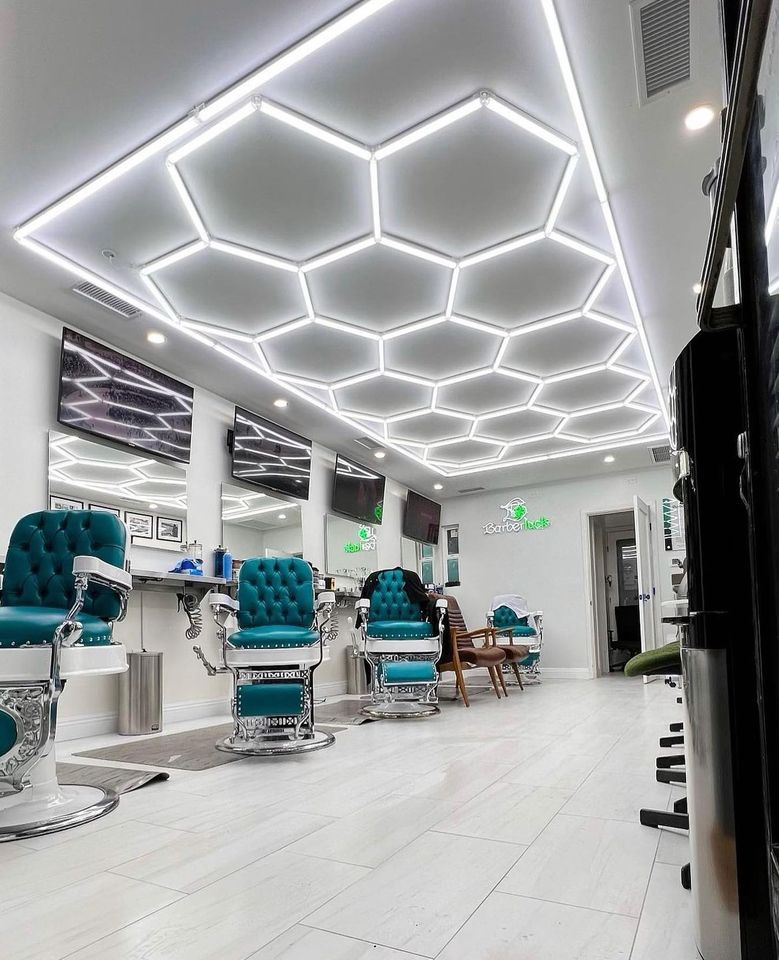 14 Hex Kit With Border | 485CM x 244CM